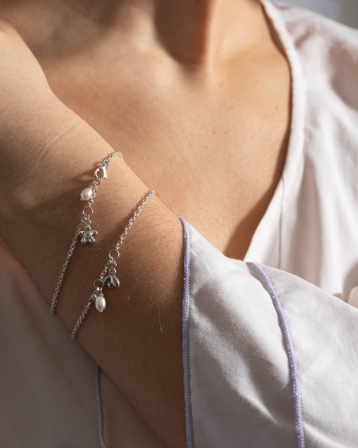 Bracelet Abeille en Argent avec Diamant de Laboratoire & Perle