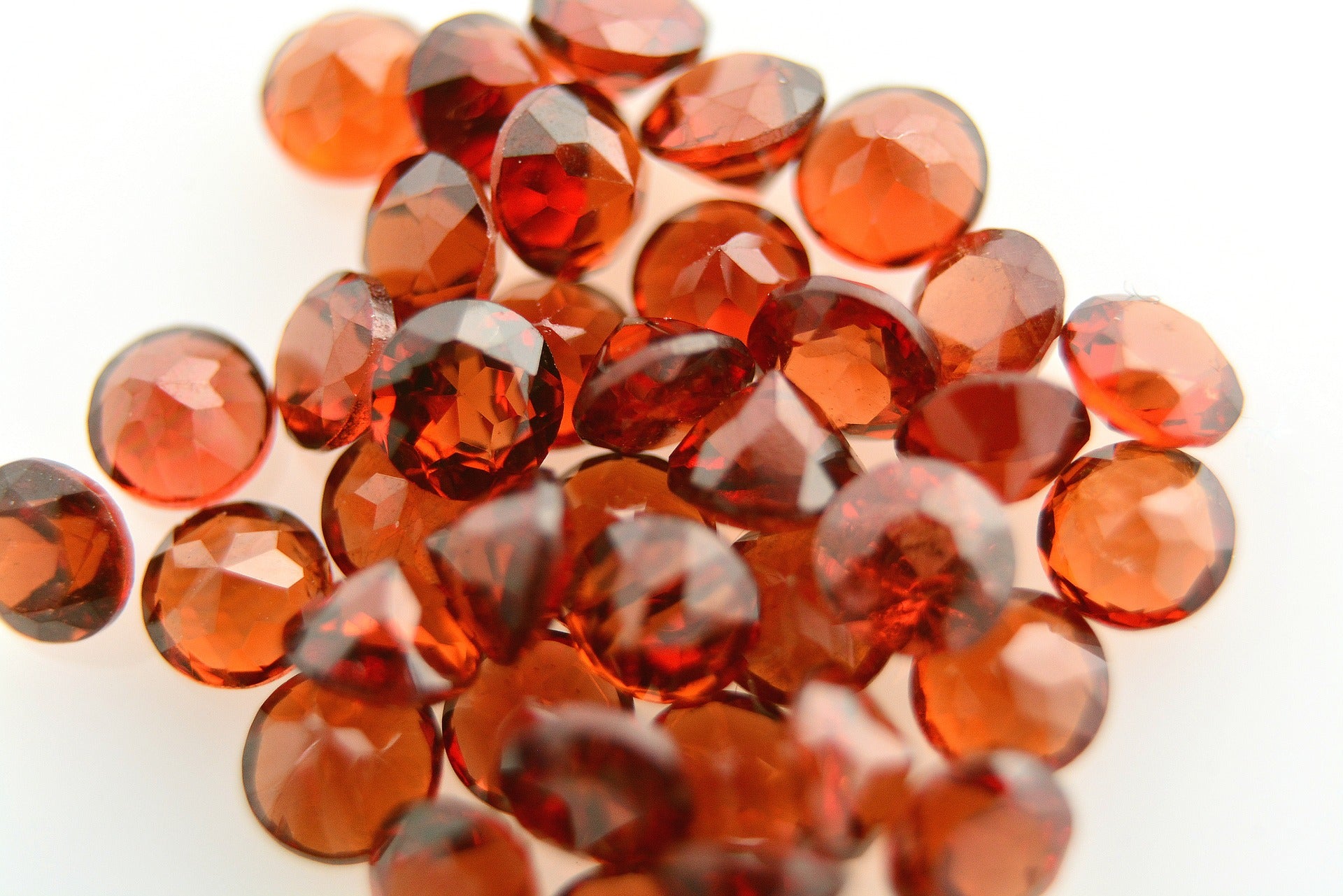 The fabulous story of anthill garnets