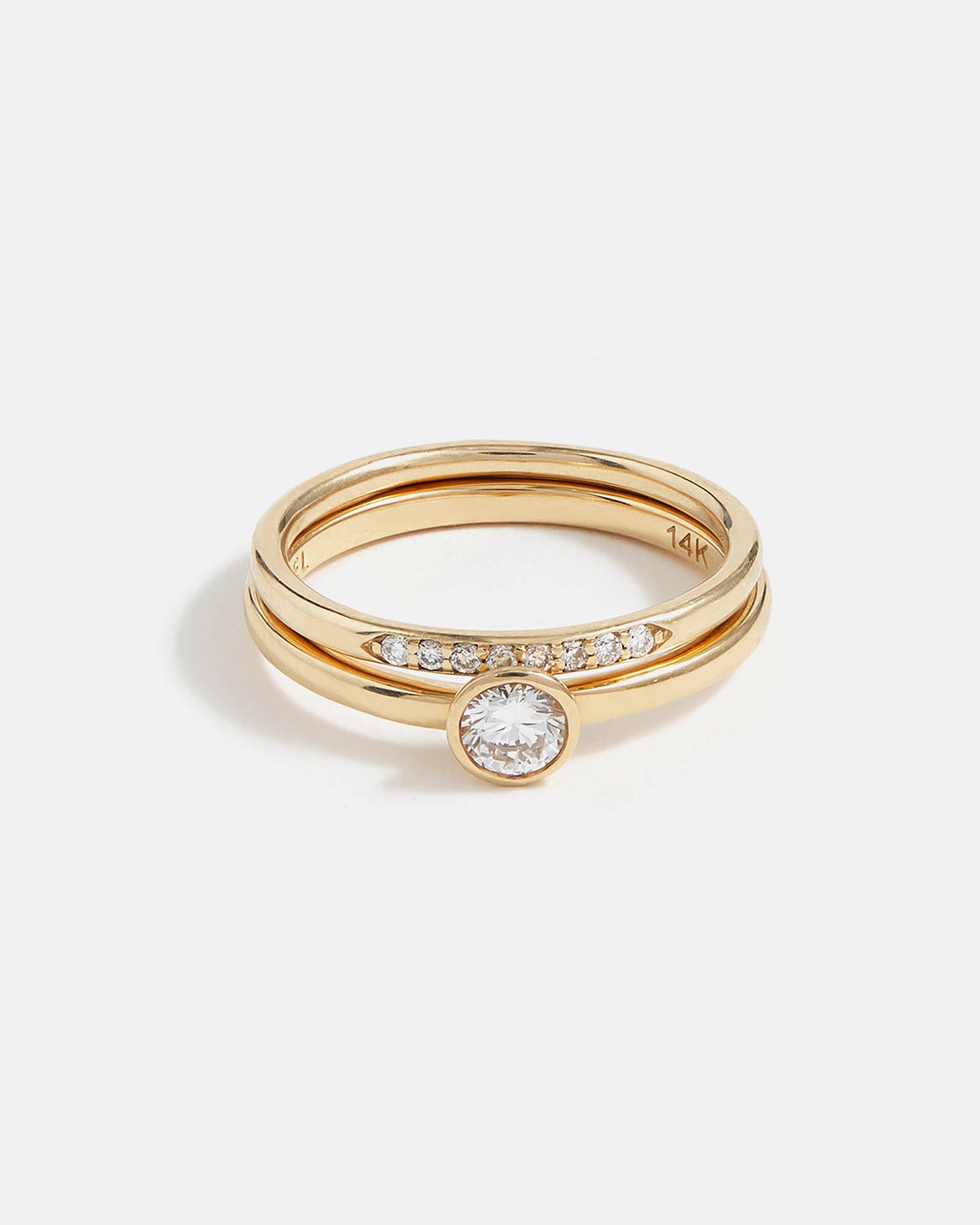 Origines Solitaire Ring and Stratura Band in Yellow Gold with Lab-Grown Diamonds