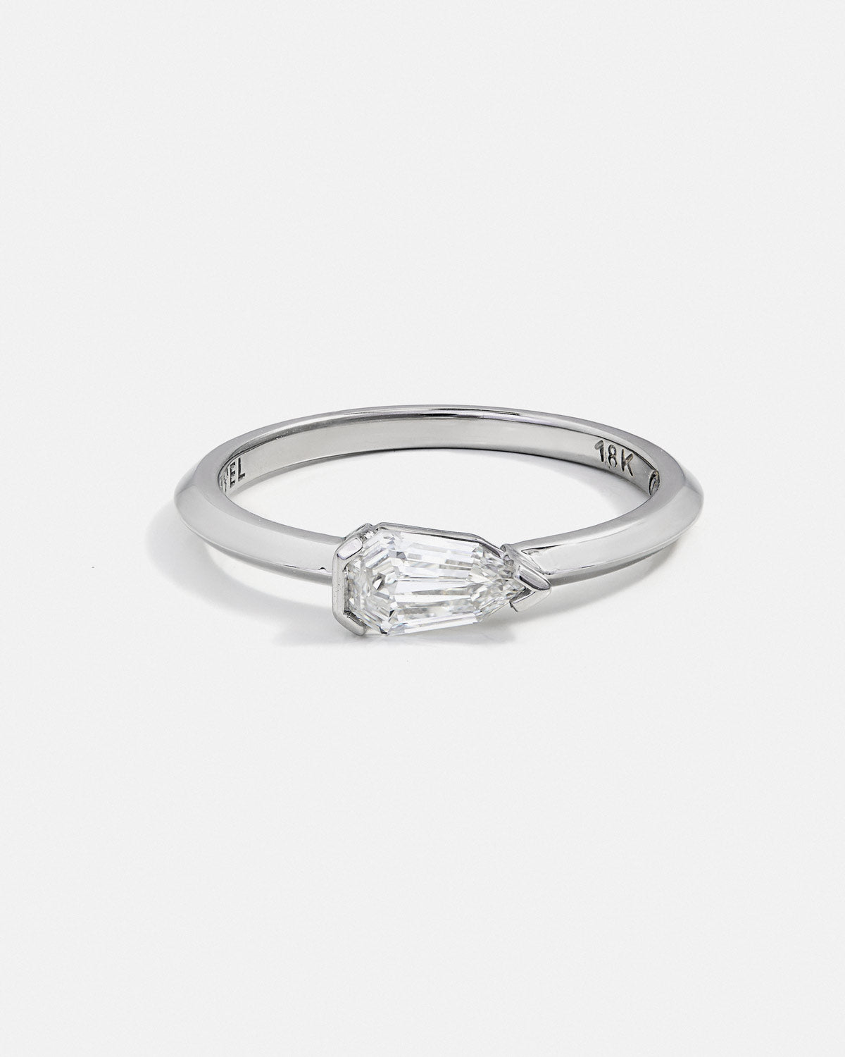 Arrow Ring in 18k Fairmined White Gold with 0.55ct Canadian Diamond