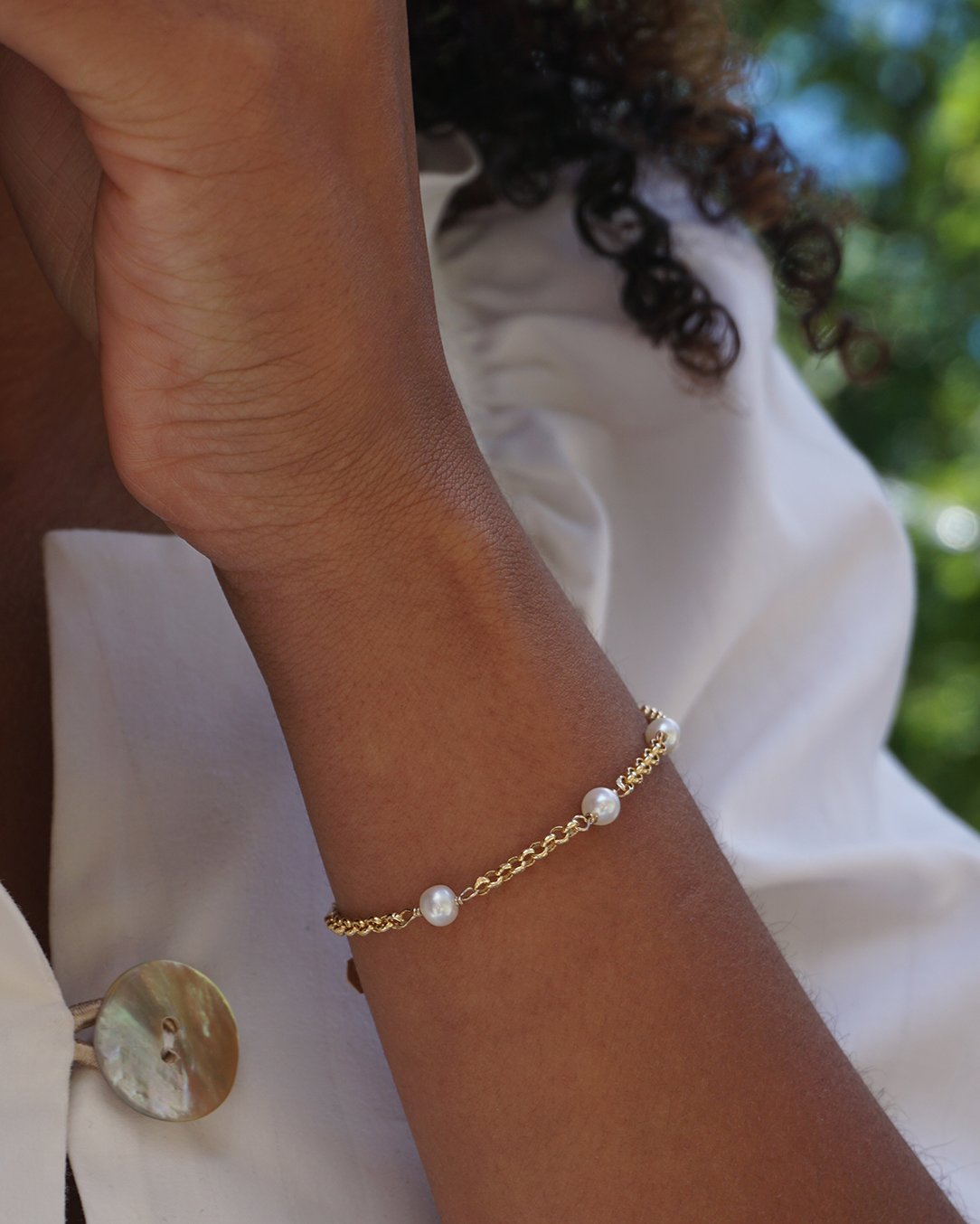 Bracelet Pom-pom en Or Jaune avec Perles Blanches